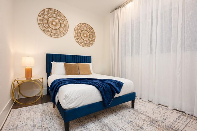 917 Thompson Street, Houston, TX 77007