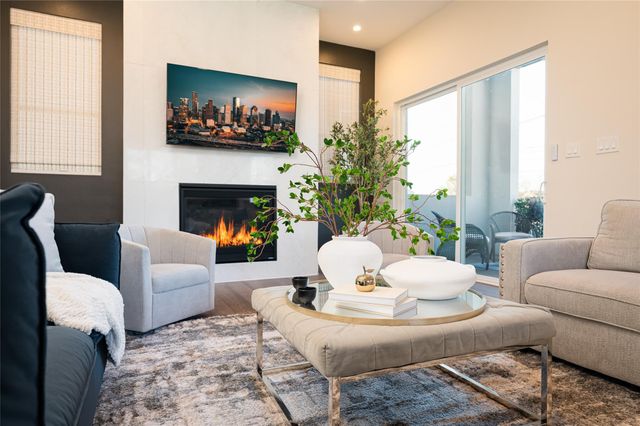 917 Thompson Street, Houston, TX 77007