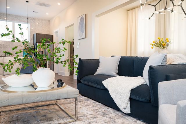 917 Thompson Street, Houston, TX 77007