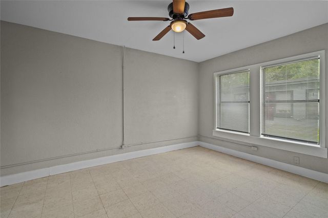 826 3rd Avenue N 34, Texas City, TX 77590