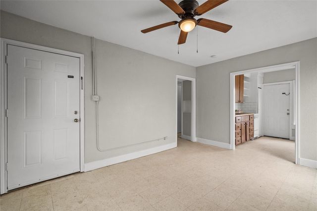 826 3rd Avenue N 34, Texas City, TX 77590