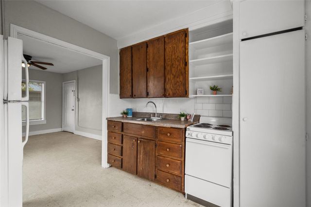 826 3rd Avenue N 34, Texas City, TX 77590