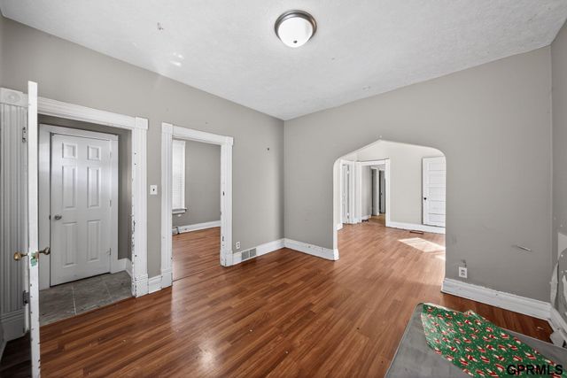 2707 S 20Th Street, Omaha, NE 68108