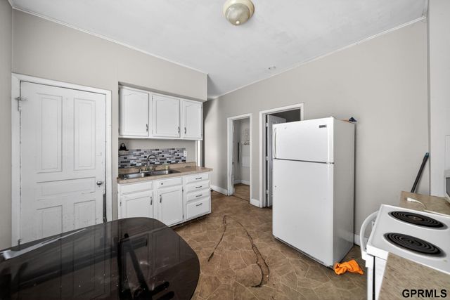 2707 S 20Th Street, Omaha, NE 68108