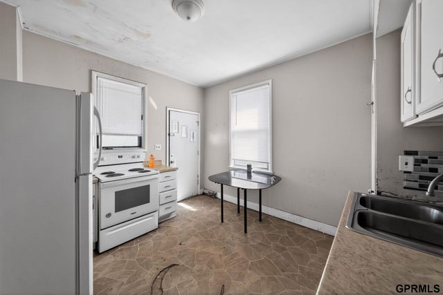 2707 S 20Th Street, Omaha, NE 68108