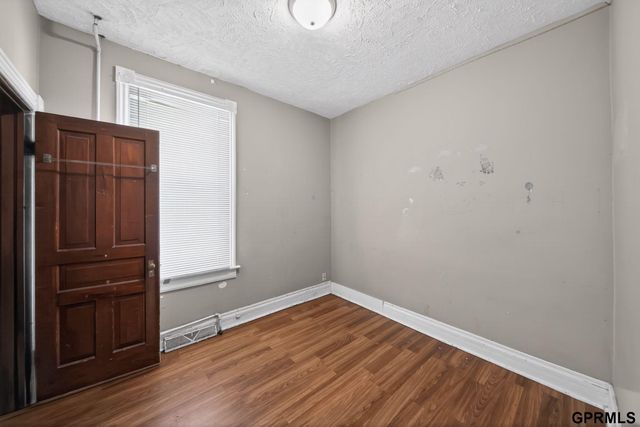 2707 S 20Th Street, Omaha, NE 68108