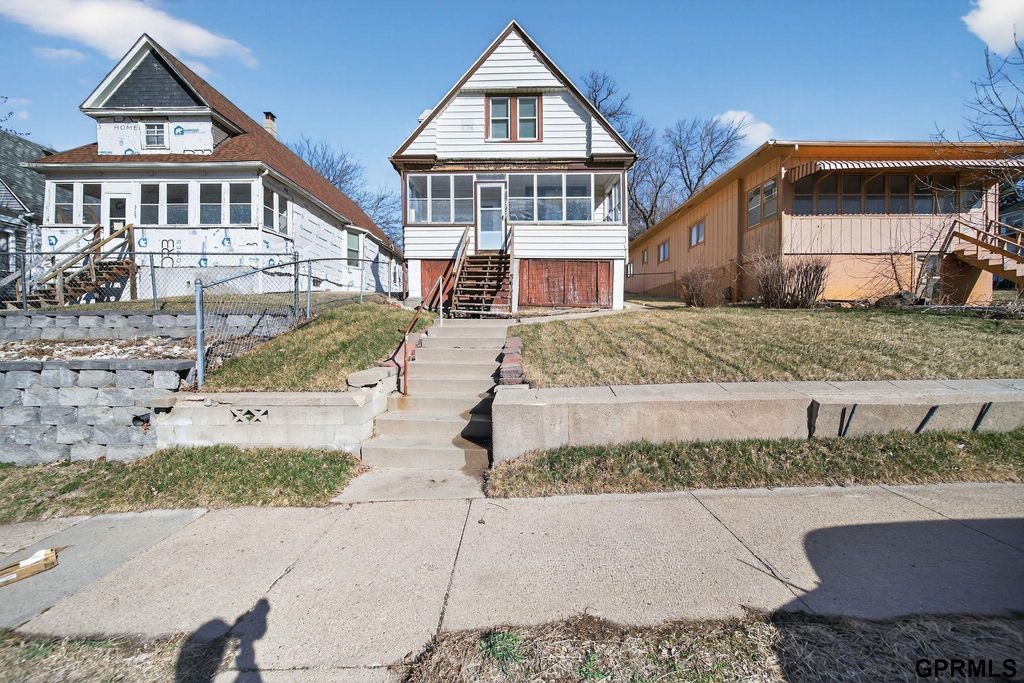 2707 S 20Th Street, Omaha, NE 68108