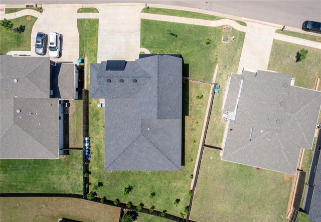 2108 El Cajon Street, Edmond, OK 73034