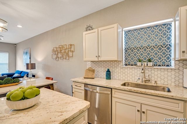 223 RUDOLPH, San Antonio, TX 78202