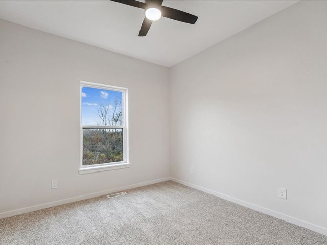 586 Maclan Circle, Iowa City, IA 52246