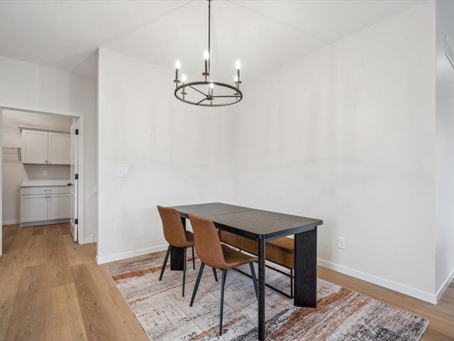 586 Maclan Circle, Iowa City, IA 52246