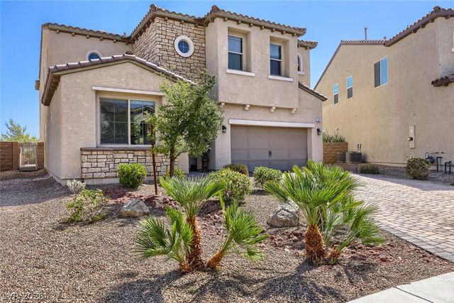 24 Crooked Putter Drive, Las Vegas, NV 89148