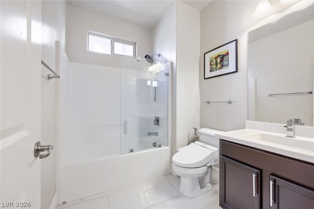 24 Crooked Putter Drive, Las Vegas, NV 89148