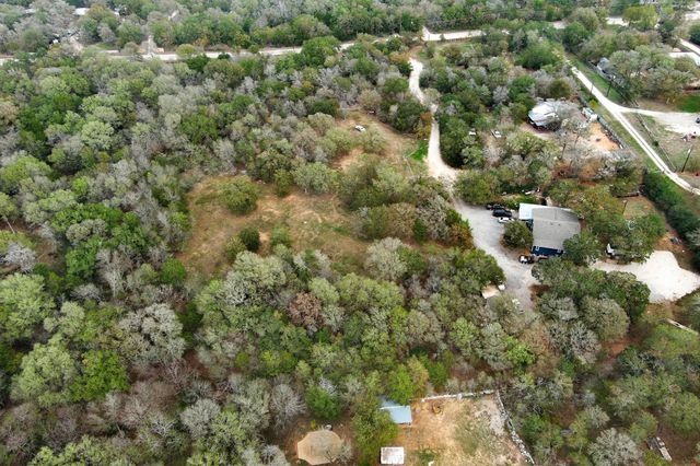 233 The Forest RD, Dale, TX 78616