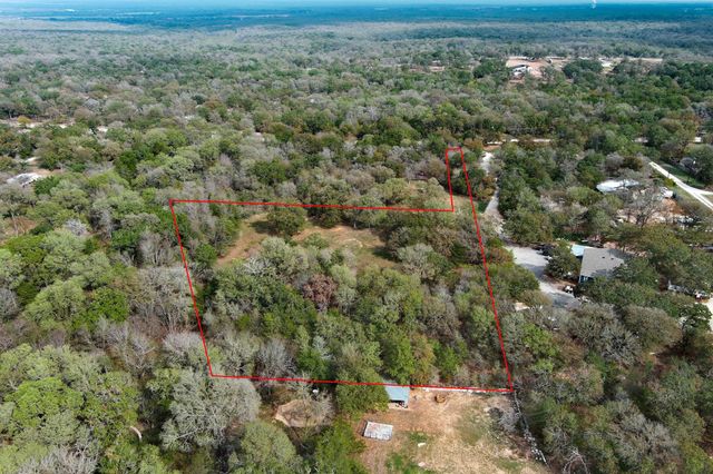 233 The Forest RD, Dale, TX 78616