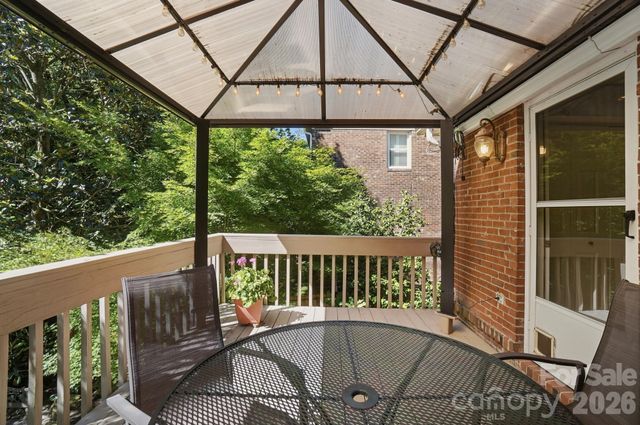 723 Walnut Point Drive, Matthews, NC 28105