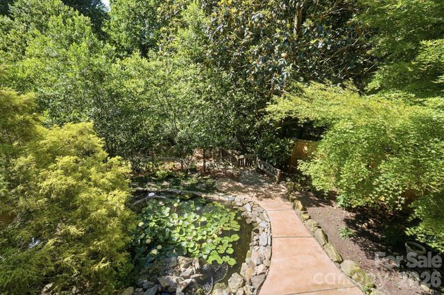 723 Walnut Point Drive, Matthews, NC 28105