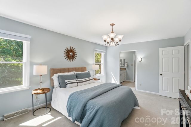 723 Walnut Point Drive, Matthews, NC 28105