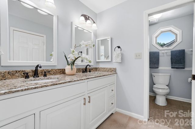 723 Walnut Point Drive, Matthews, NC 28105