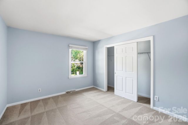723 Walnut Point Drive, Matthews, NC 28105