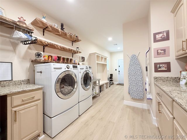 10829 S 62nd Street W, Oktaha, OK 74450