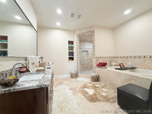 10829 S 62nd Street W, Oktaha, OK 74450