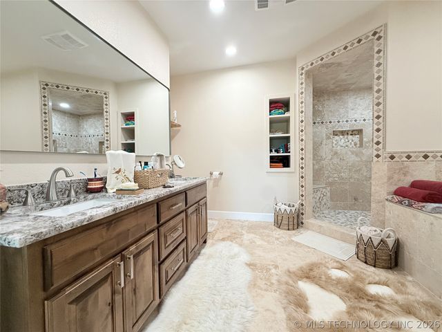 10829 S 62nd Street W, Oktaha, OK 74450