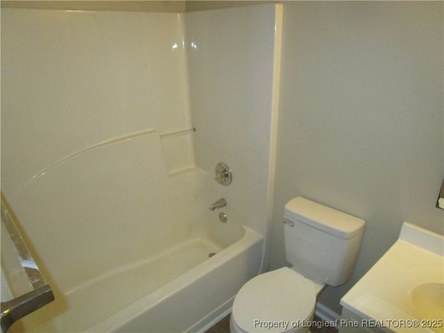 2122 Constitution Drive, Fayetteville, NC 28301