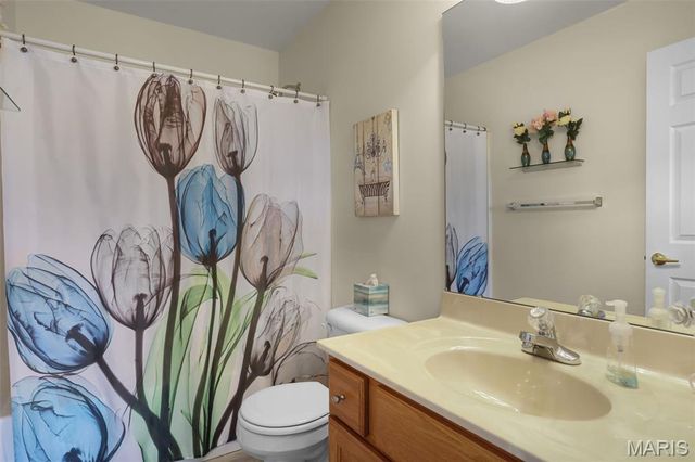 171 Bridgewater Chase Lane, Villa Ridge, MO 63089