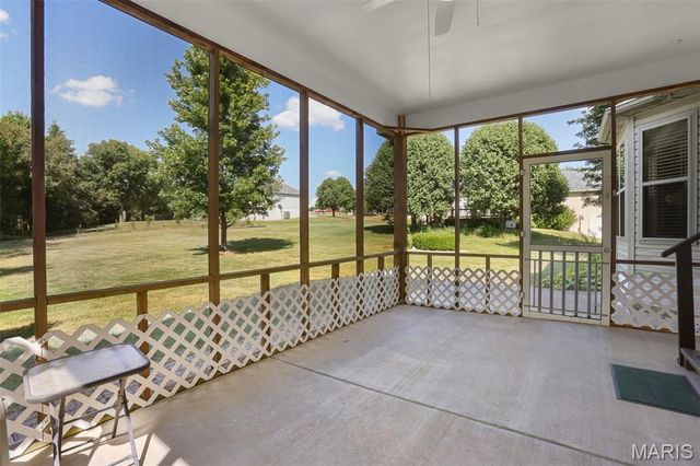 171 Bridgewater Chase Lane, Villa Ridge, MO 63089