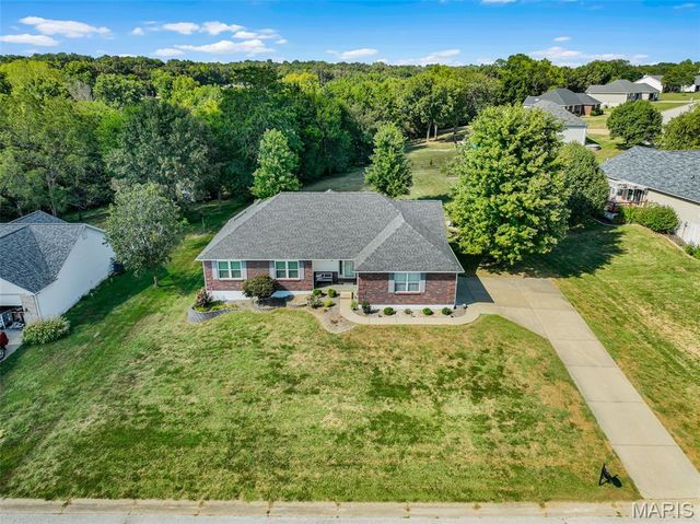 171 Bridgewater Chase Lane, Villa Ridge, MO 63089