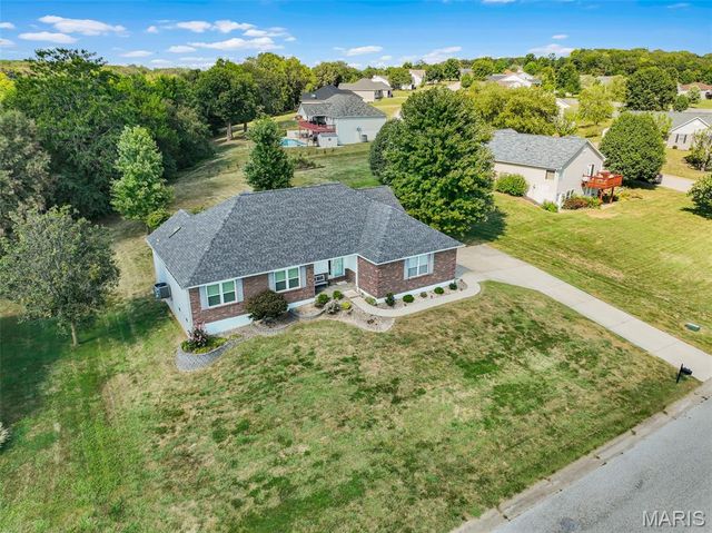 171 Bridgewater Chase Lane, Villa Ridge, MO 63089