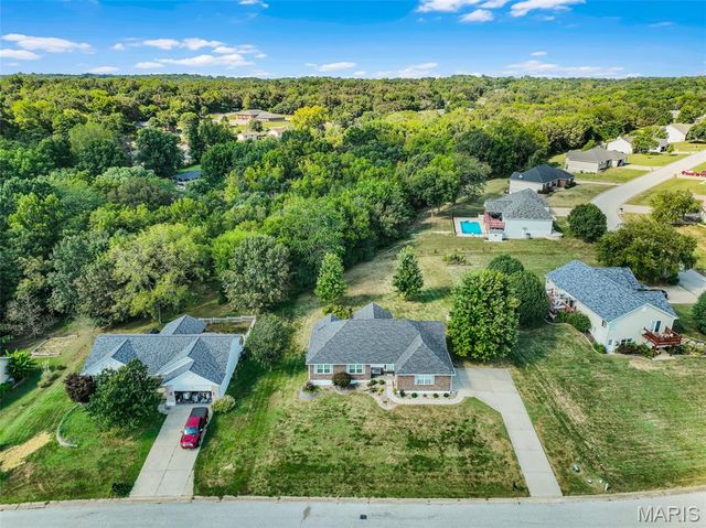 171 Bridgewater Chase Lane, Villa Ridge, MO 63089