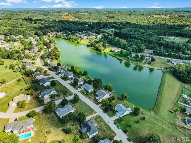 171 Bridgewater Chase Lane, Villa Ridge, MO 63089