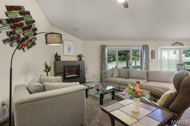 171 Bridgewater Chase Lane, Villa Ridge, MO 63089
