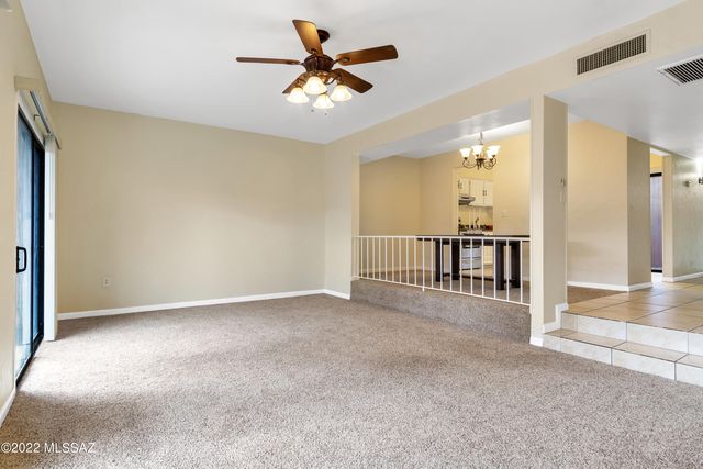 9484 E Golden W Street, Tucson, AZ 85710