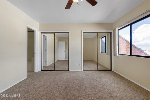 9484 E Golden W Street, Tucson, AZ 85710