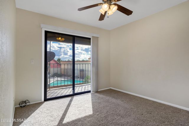 9484 E Golden W Street, Tucson, AZ 85710