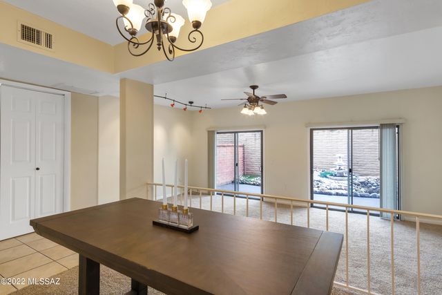 9484 E Golden W Street, Tucson, AZ 85710
