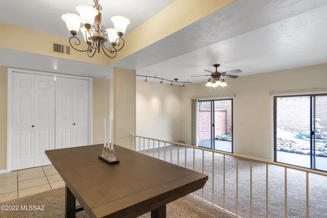 9484 E Golden W Street, Tucson, AZ 85710