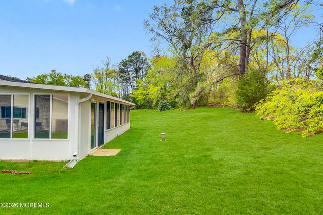19 Robinson Road, Brick, NJ 08724