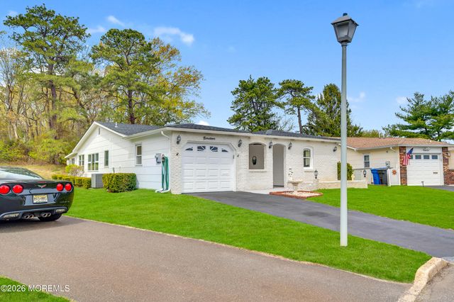 19 Robinson Road, Brick, NJ 08724
