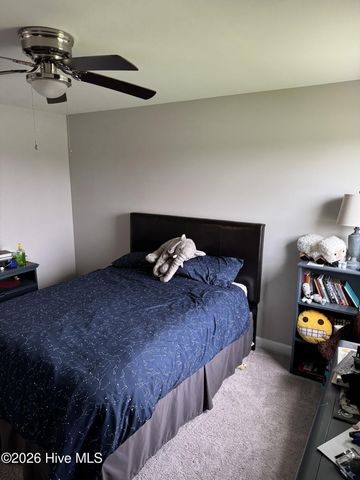 110 Sea Breeze Court, Sneads Ferry, NC 28460