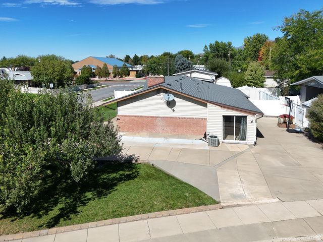 235 S 900 E, Kaysville, UT 84037