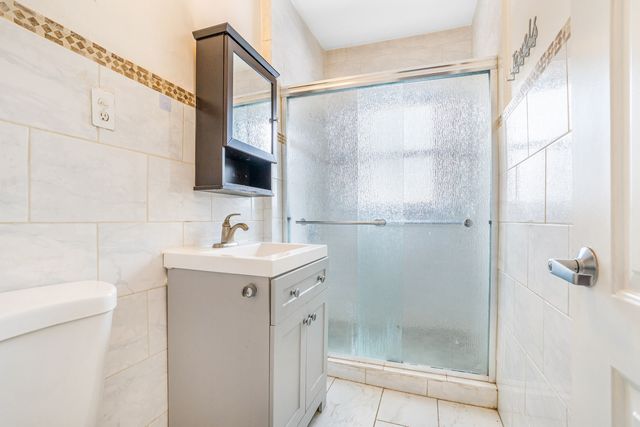 1707 W Wallen Avenue 2G, Chicago, IL 60626