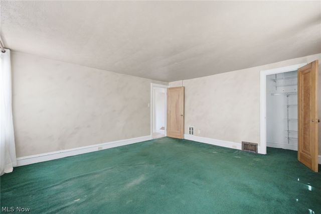 1415 Blossom Park Avenue, Lakewood, OH 44107