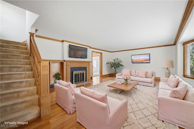 1415 Blossom Park Avenue, Lakewood, OH 44107