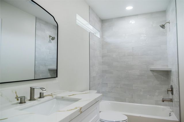 15 Mira Loma Drive, Manvel, TX 77578