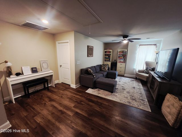 307 Ginger Drive, New Bern, NC 28560