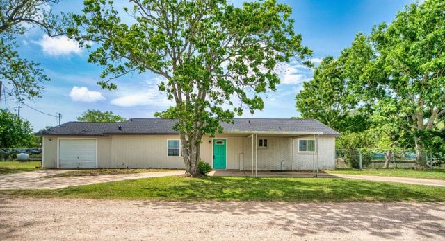 266 Pr 674, Sargent, TX 77414